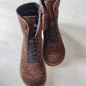 Winter Black Leather Boots Women Handmade Anatomical Lace